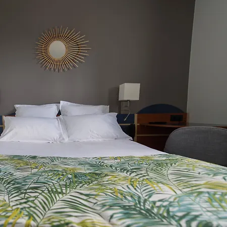 Greet Bordeaux Arena Otel 3*
