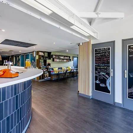Greet Bordeaux Arena Otel 3*