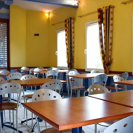 Greet Bordeaux Arena Otel 3*