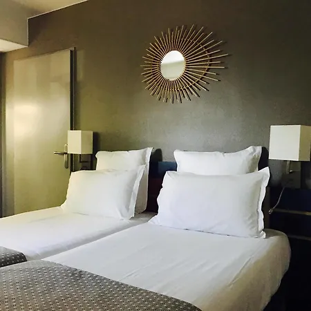 Greet Bordeaux Arena Otel 3*