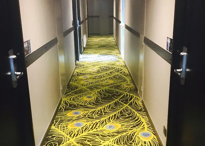 Greet Bordeaux Arena Hotel