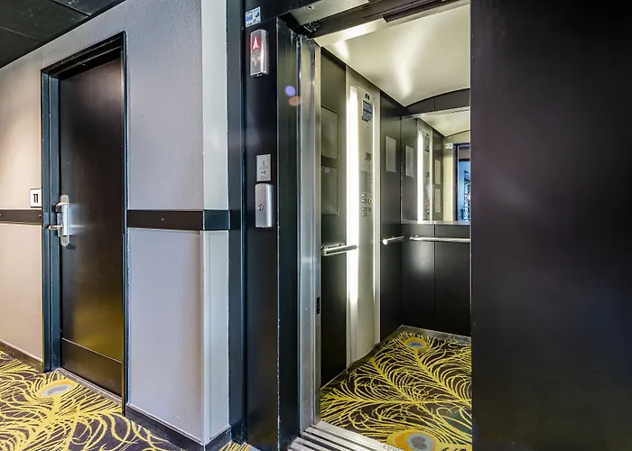 Greet Bordeaux Arena Hotel 3*